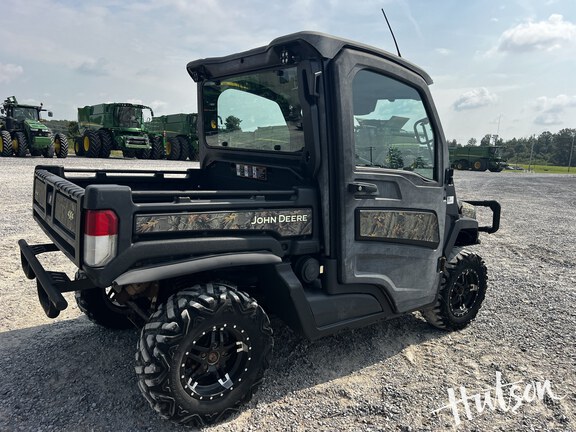 Photo of 2019 John Deere XUV 835M