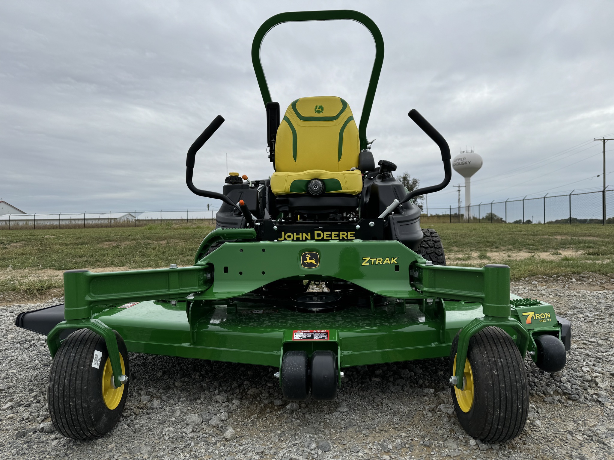 2025 John Deere Z960M Image 5