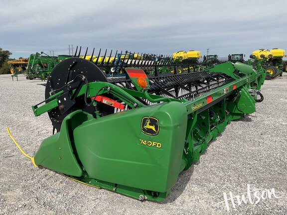 Photo of 2020 John Deere 740FD