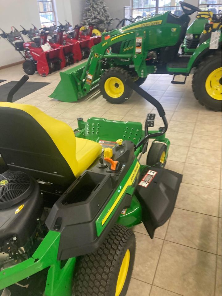 2024 John Deere Z315E Image 2
