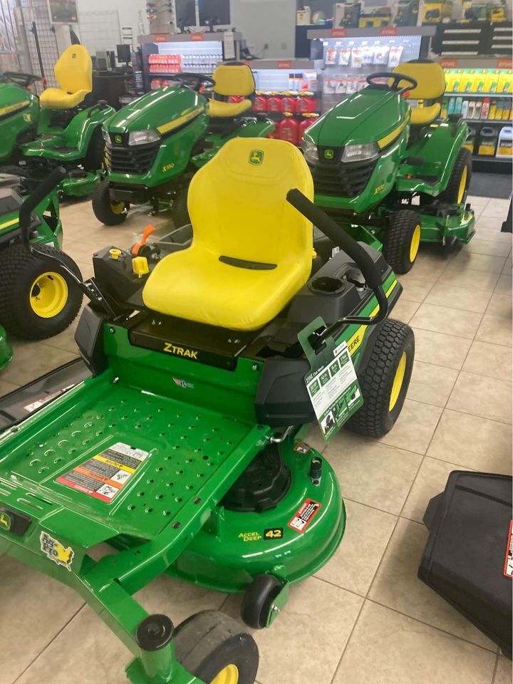 2024 John Deere Z315E Image 1