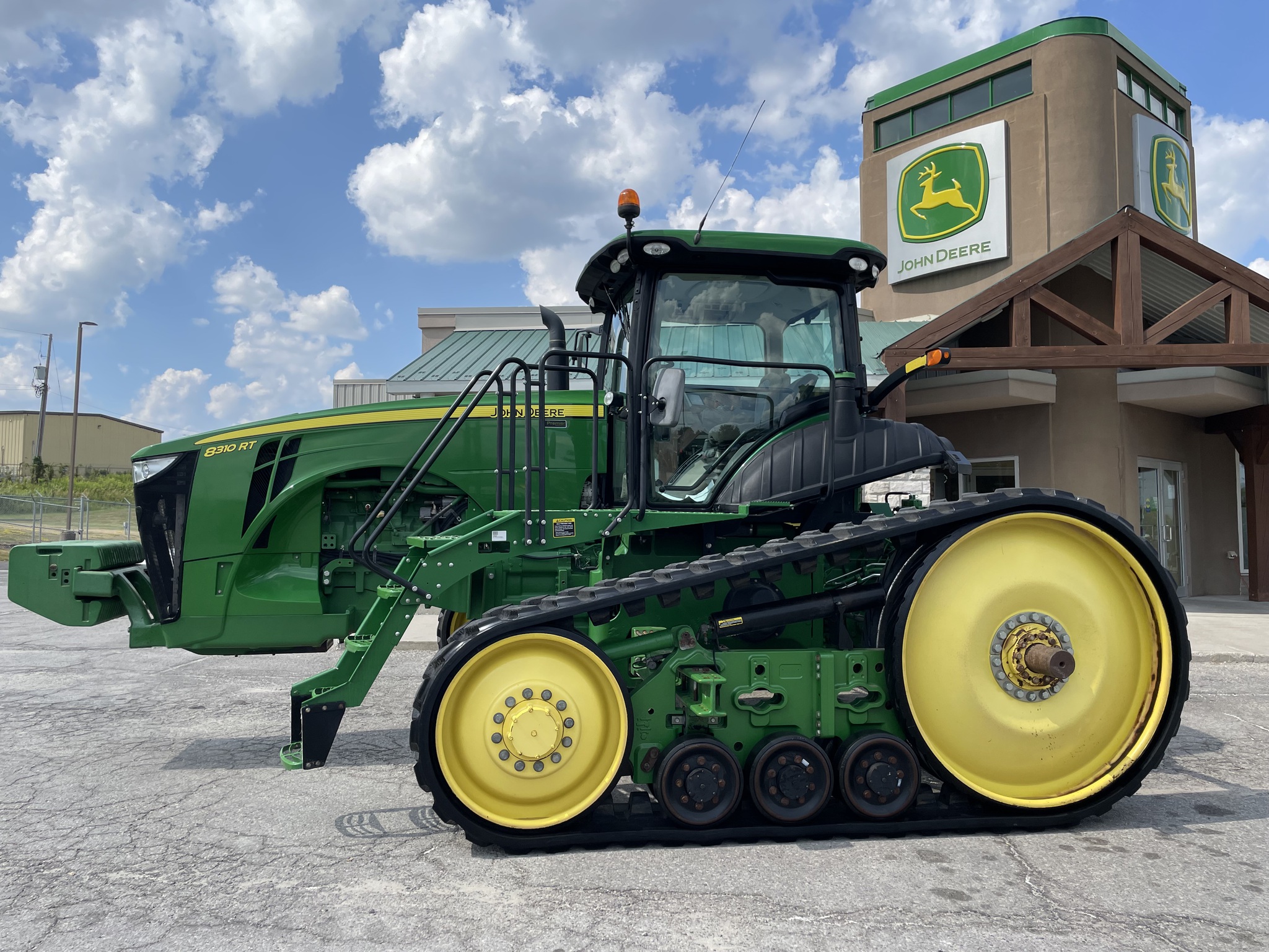 2013 John Deere 8310RT Image 2