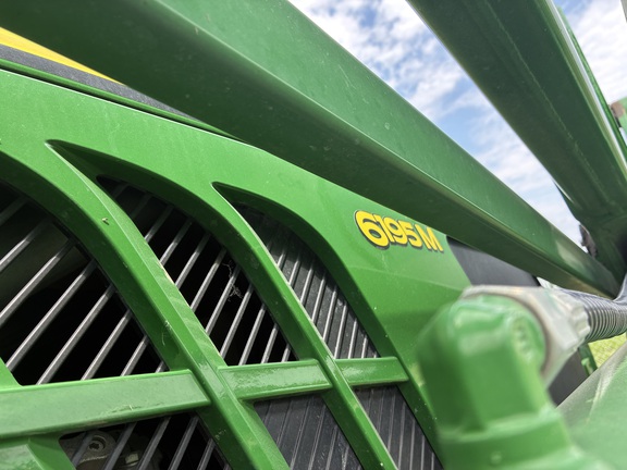 2021 John Deere 6195M (2nd thumbnail)