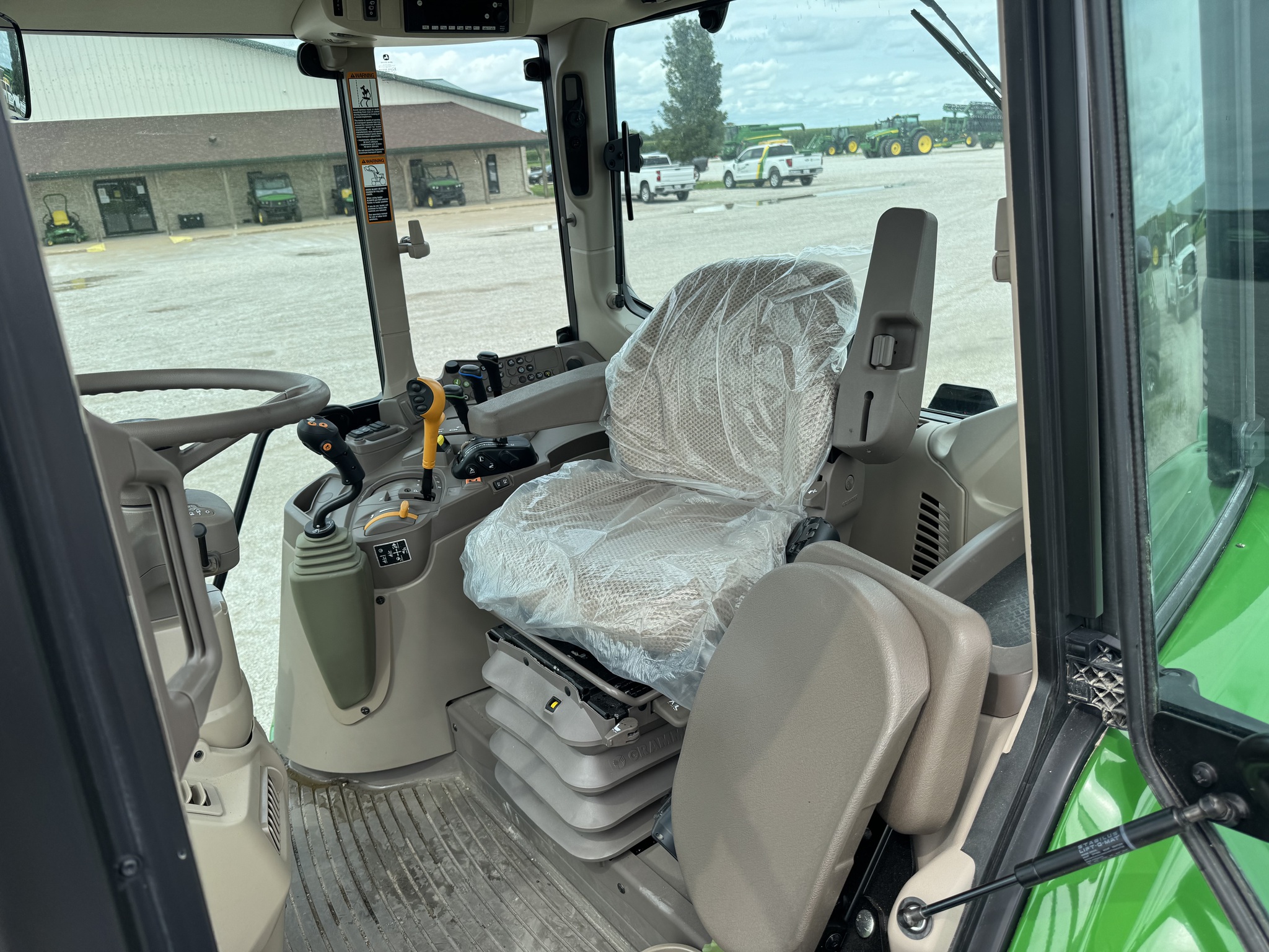  2024 John Deere 6130M at Heritage Tractor in Quincy, IL
