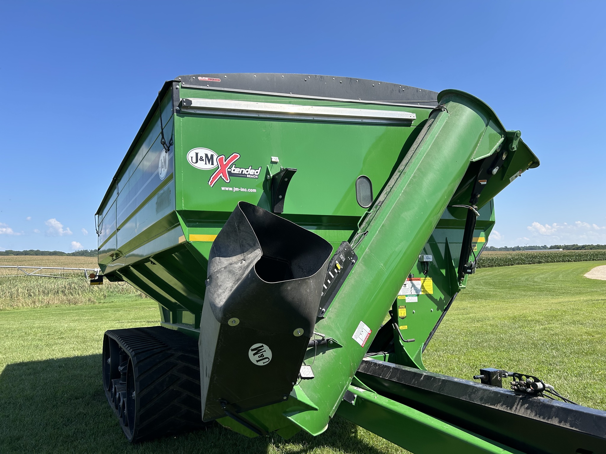  2019 J&M 1432-22T at Heritage Tractor in Lacon, IL