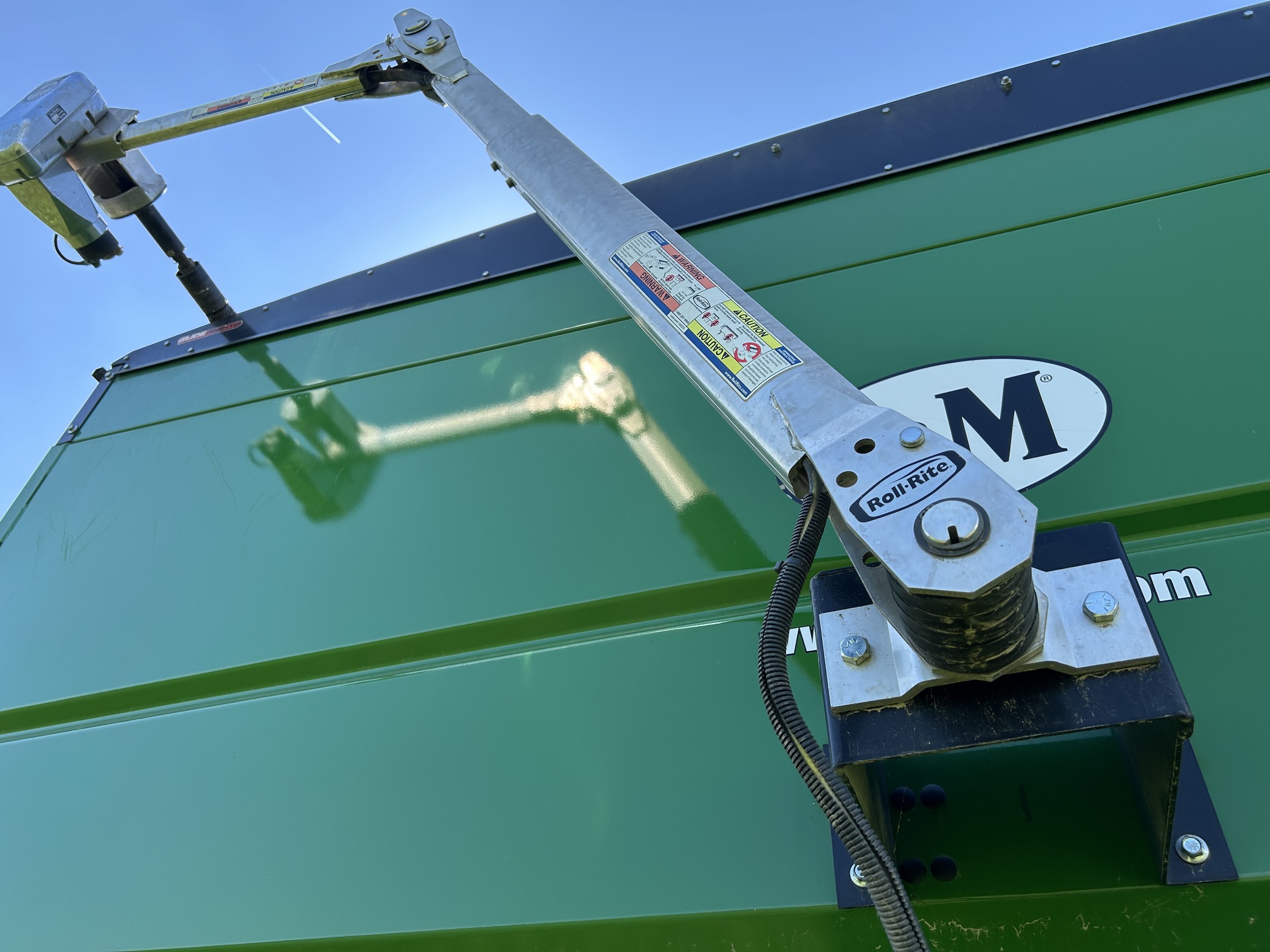  2019 J&M 1432-22T at Heritage Tractor in Lacon, IL