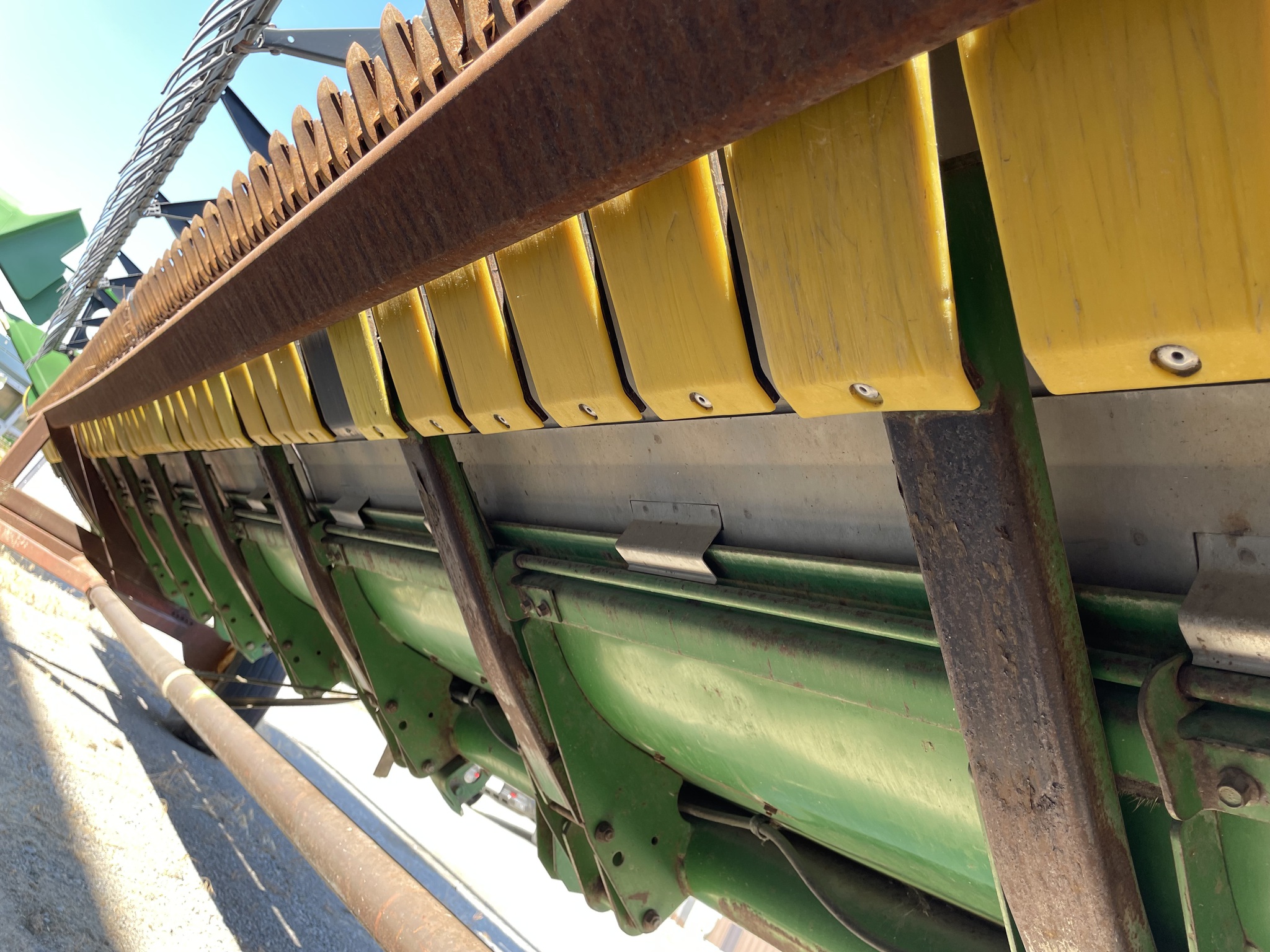 2009 John Deere 635F Image 4