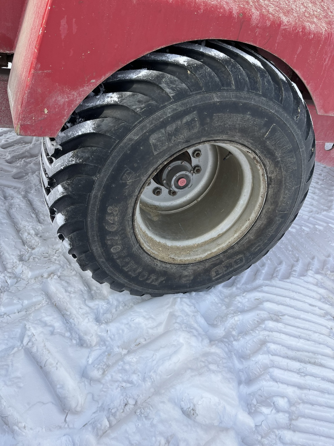 2016 Supreme 900T Image 10