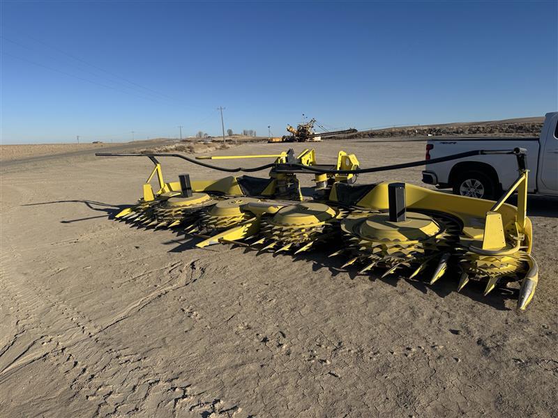 2021 John Deere 770 Image 9