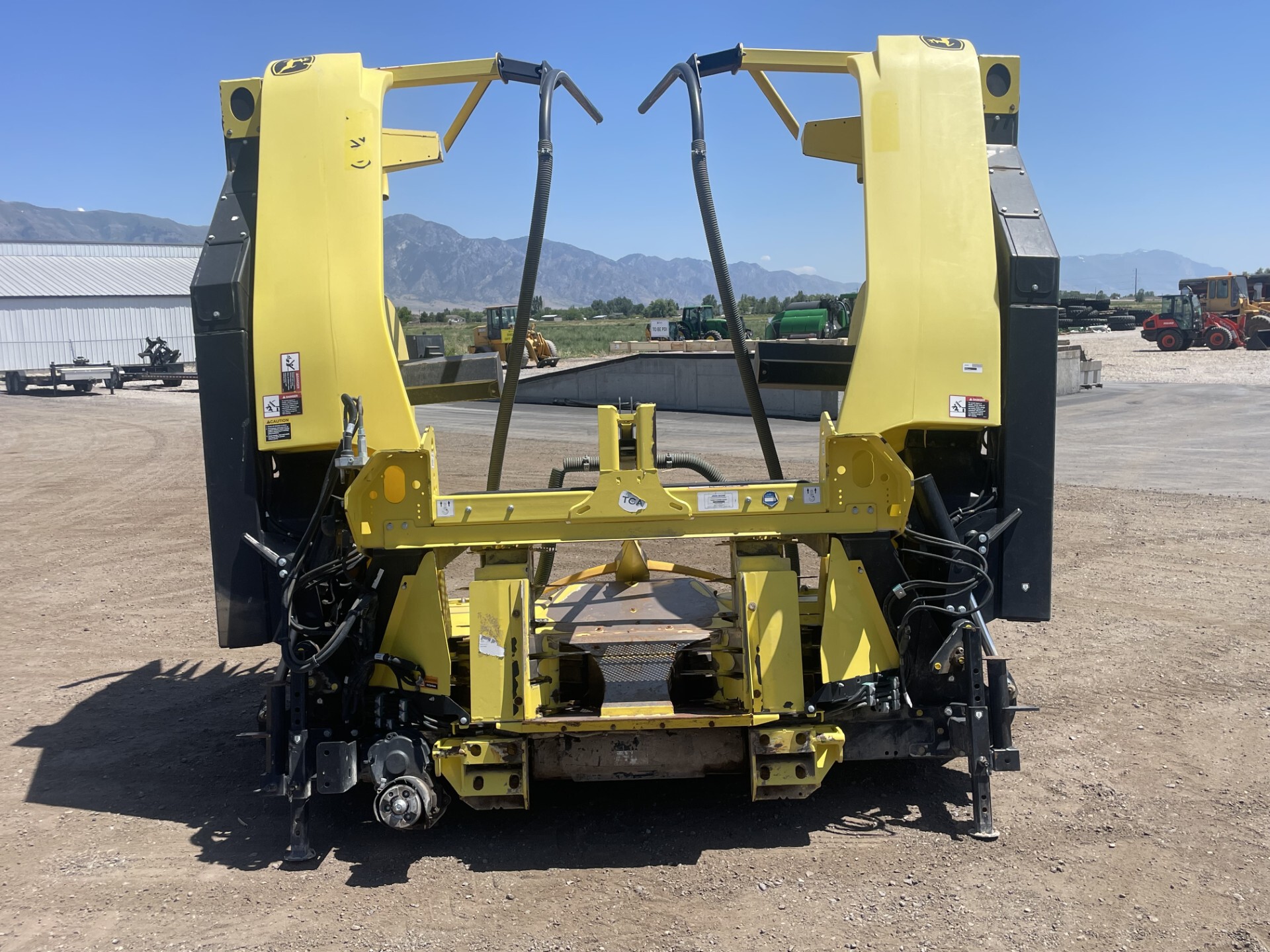 2021 John Deere 770 Image 6