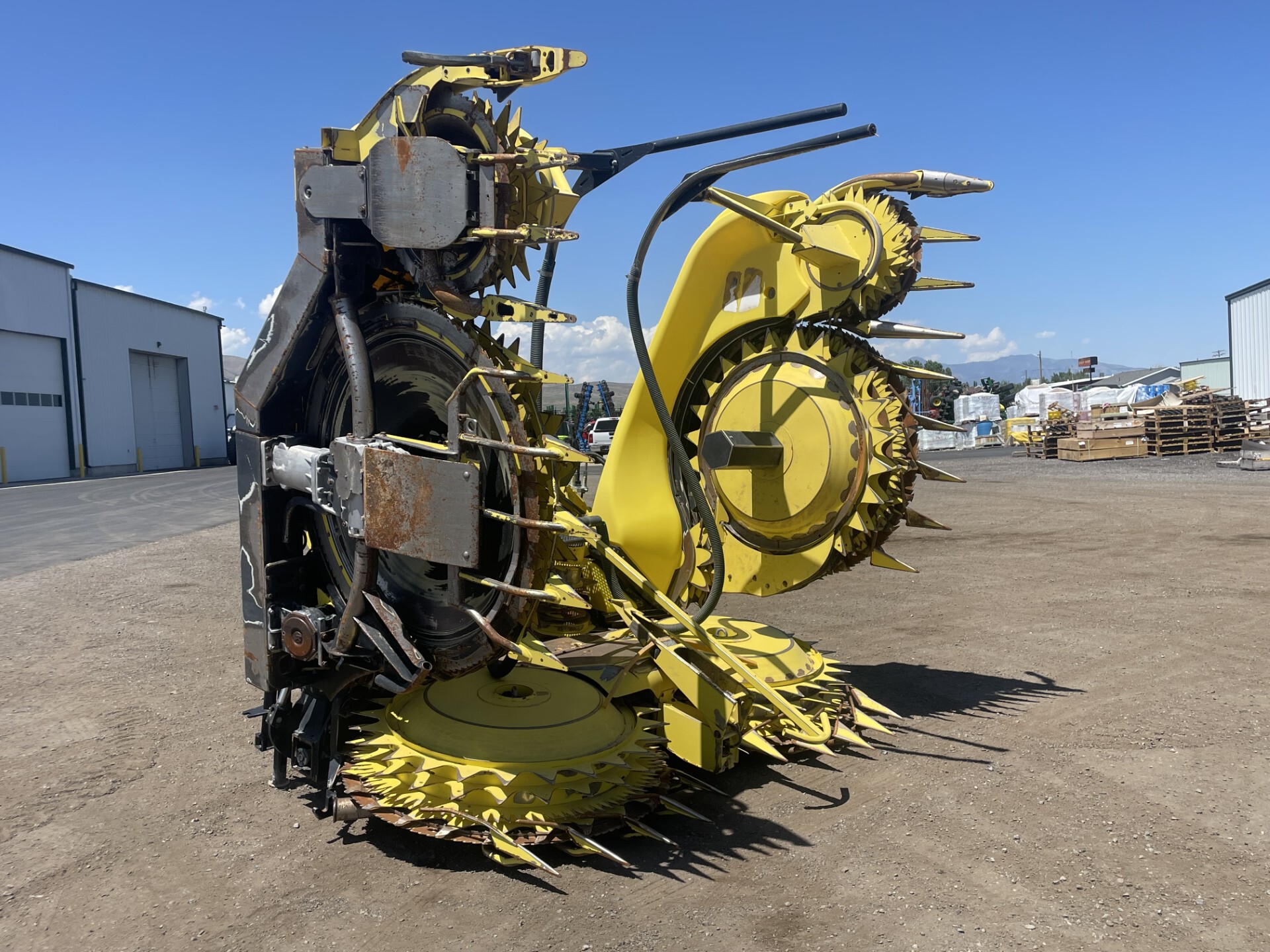2021 John Deere 770 Image 3