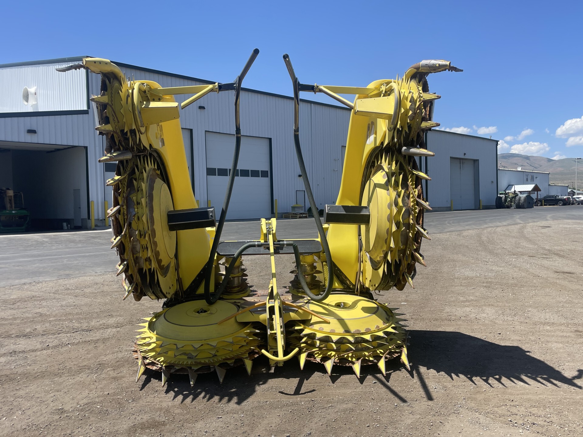 2021 John Deere 770 Image 2