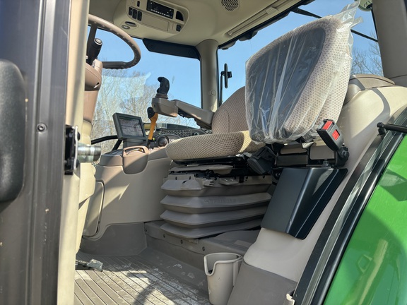 2022 John Deere 6175R