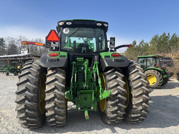 2022 John Deere 6175R