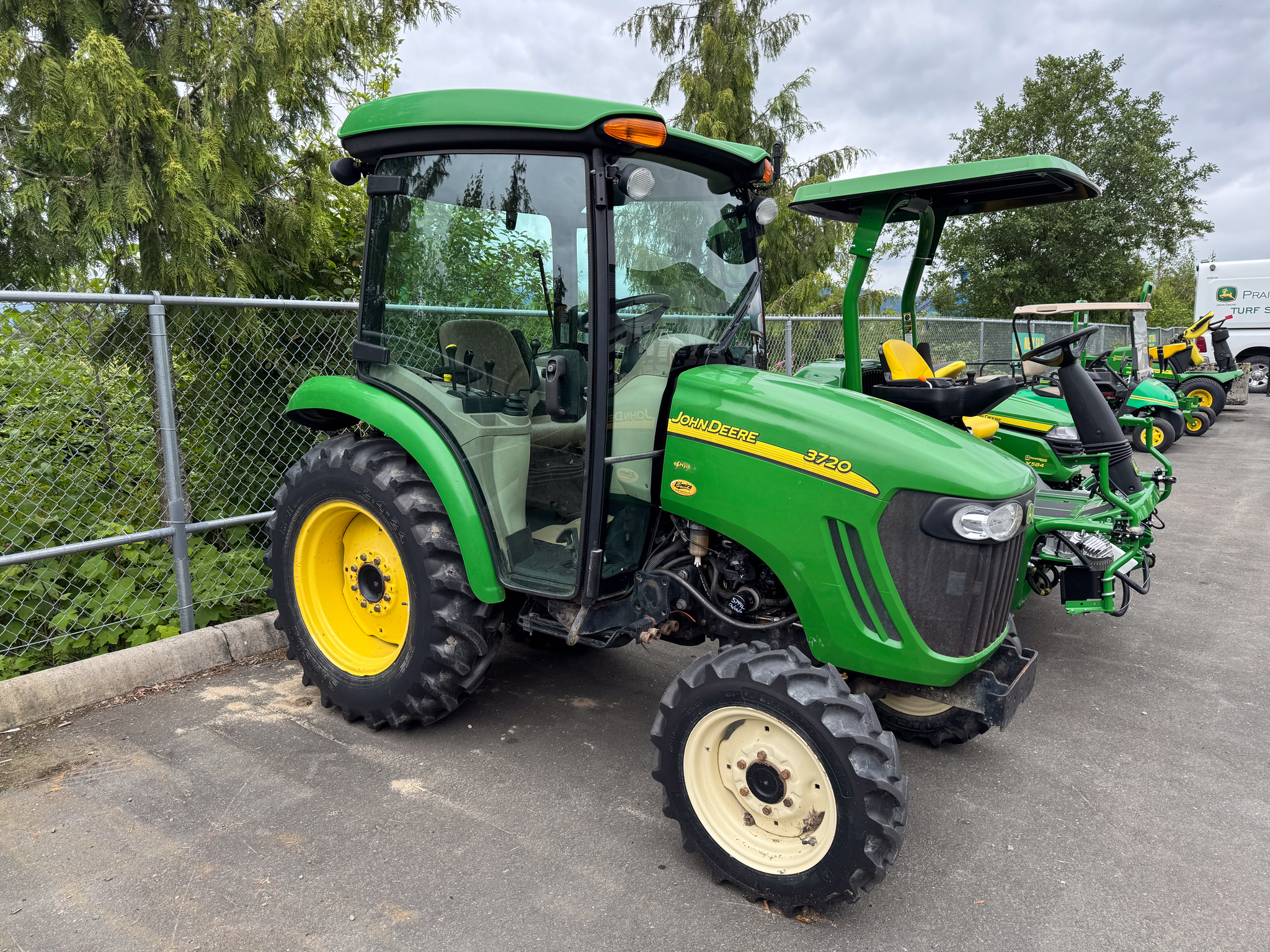 2007 John Deere 3720 Image 1