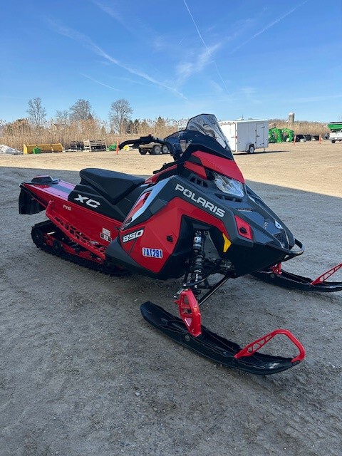 2024 Polaris 850 SWITCHBACK XC Snowmobiles