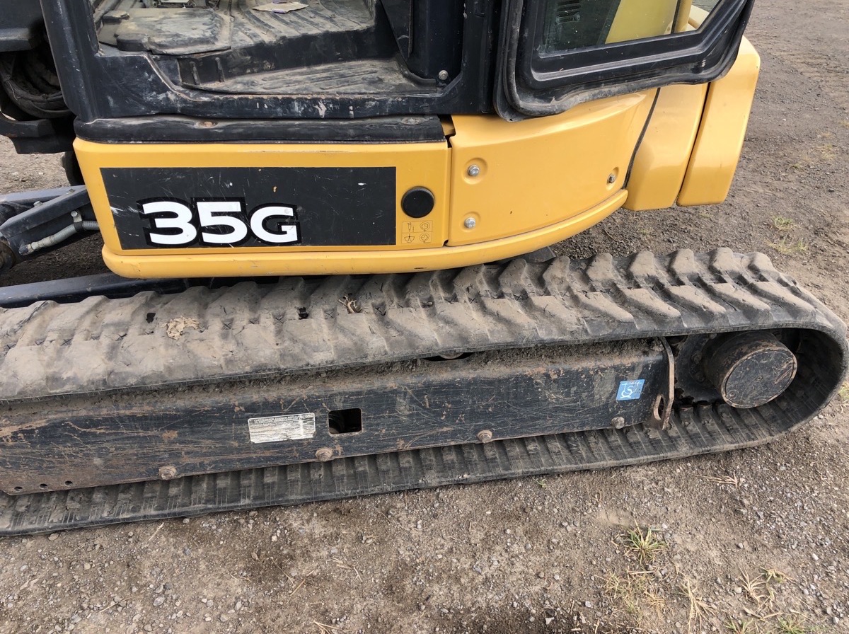 2017 John Deere 35G Image 6