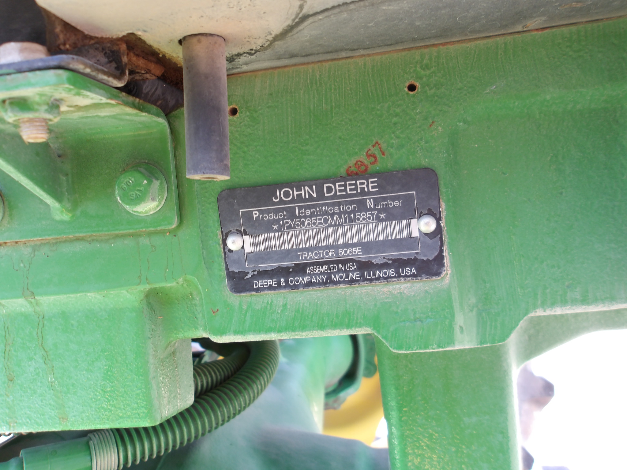 2022 John Deere 5065E Image 25