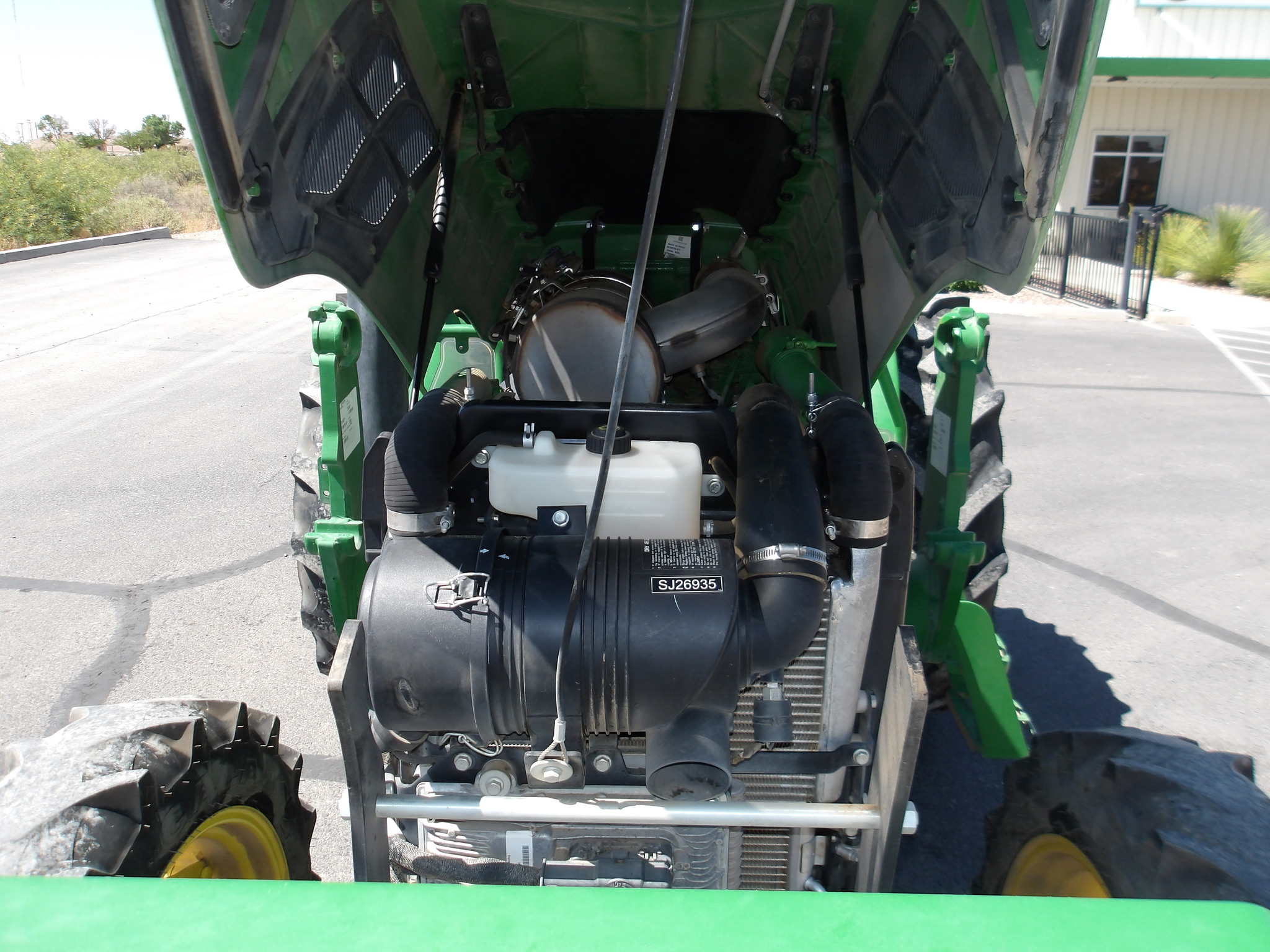 2022 John Deere 5065E Image 18