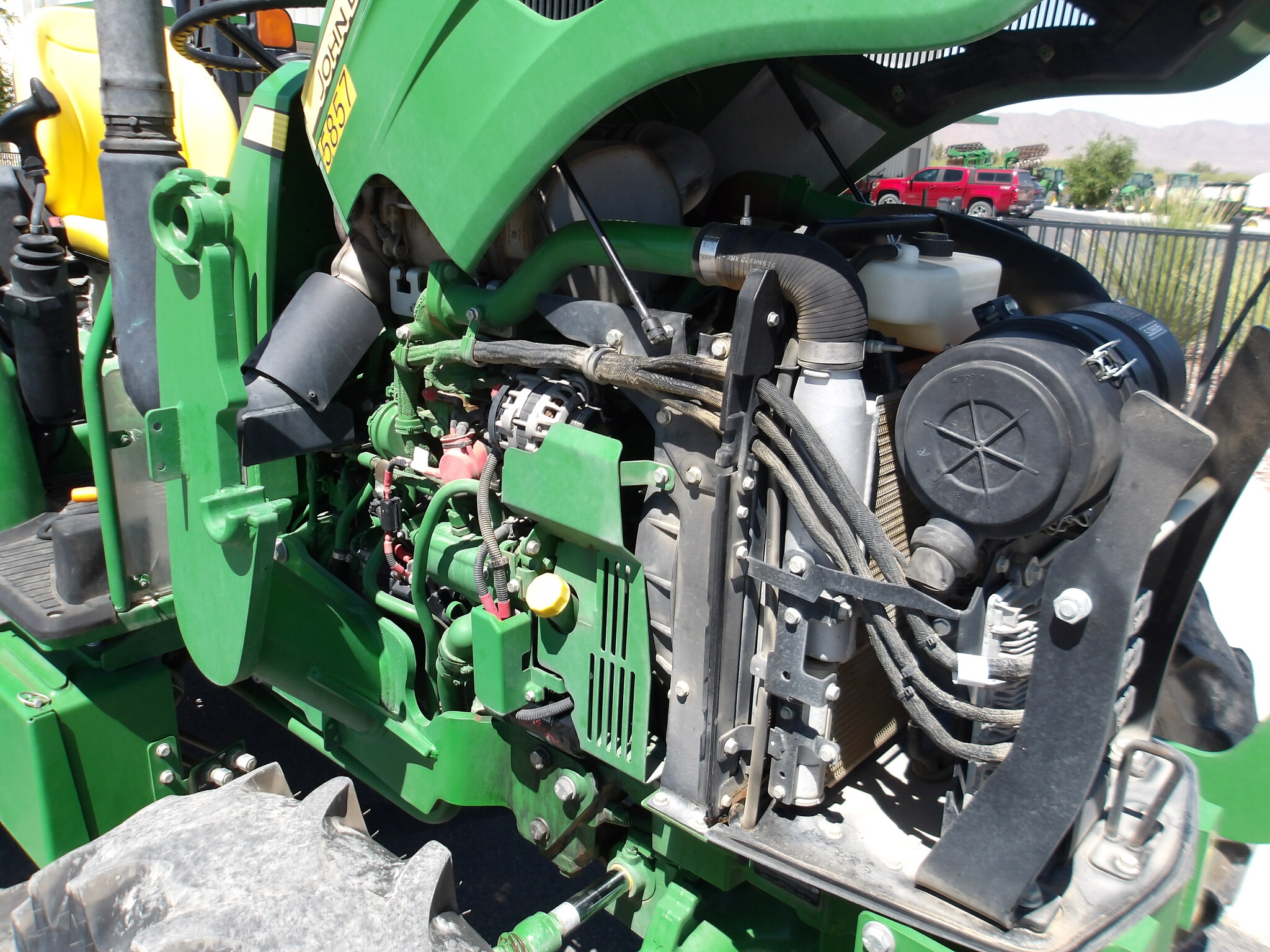 2022 John Deere 5065E Image 20