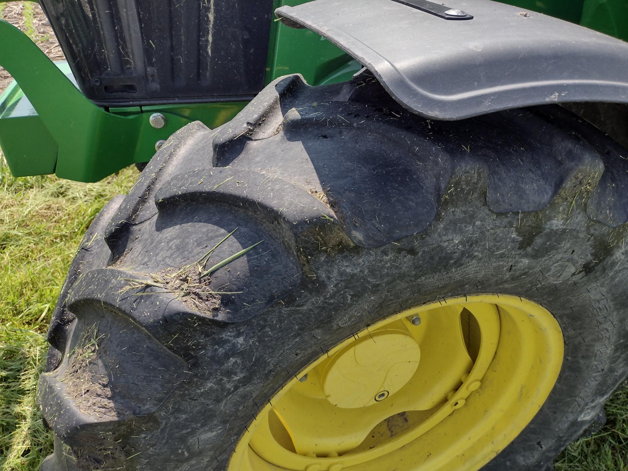 2023 John Deere 6120M Image 6