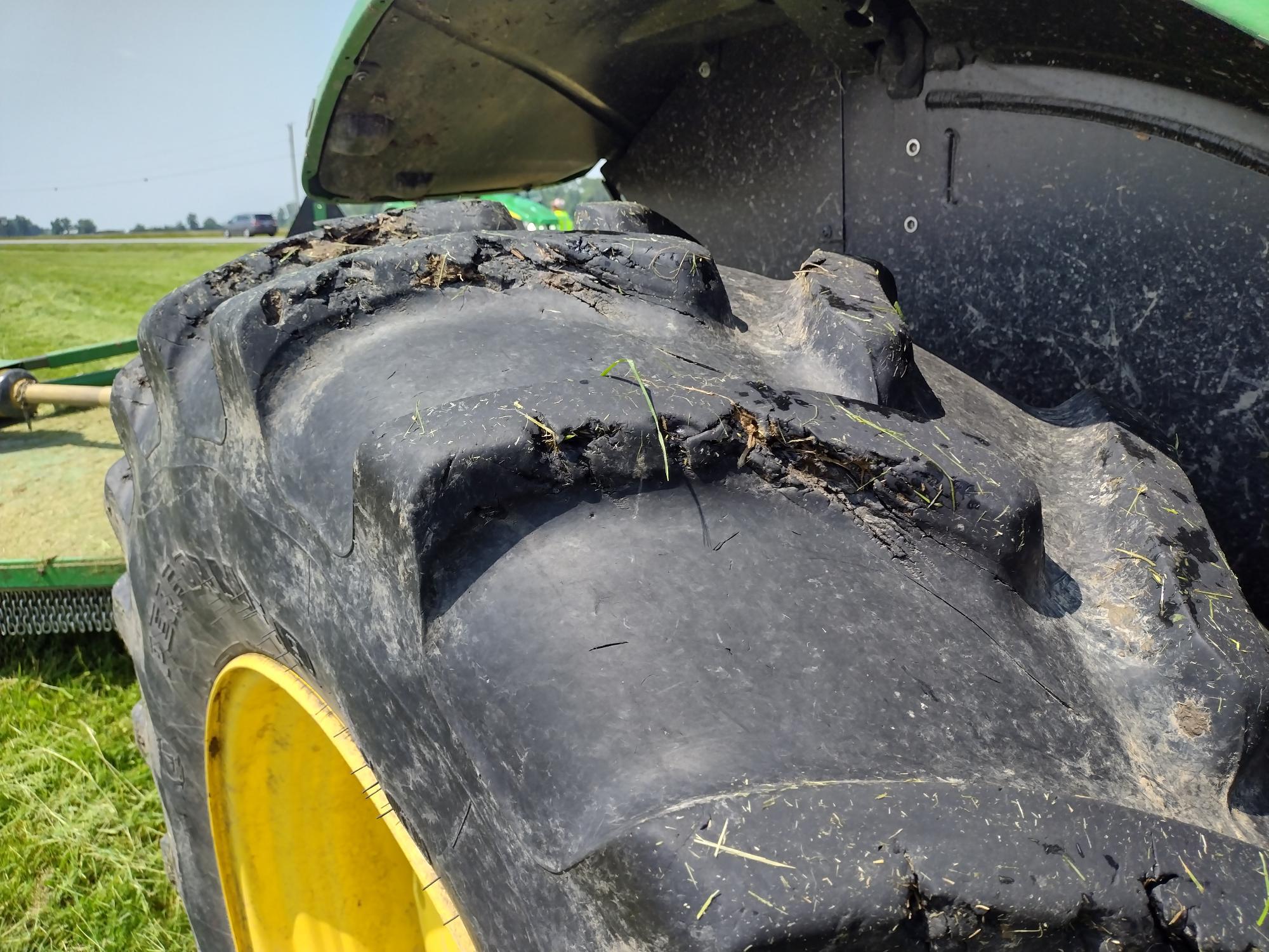 2023 John Deere 6120M Image 11