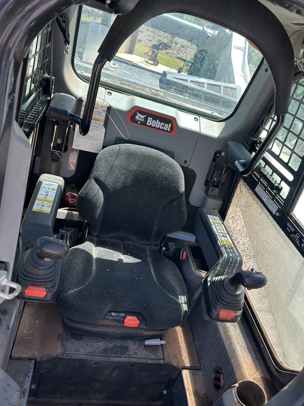 2023 Bobcat T86 Image 12