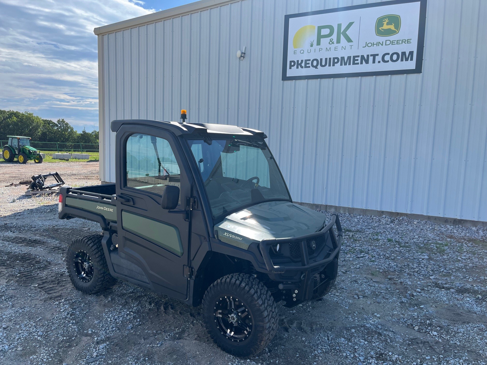 2024 John Deere XUV 835M Image 1
