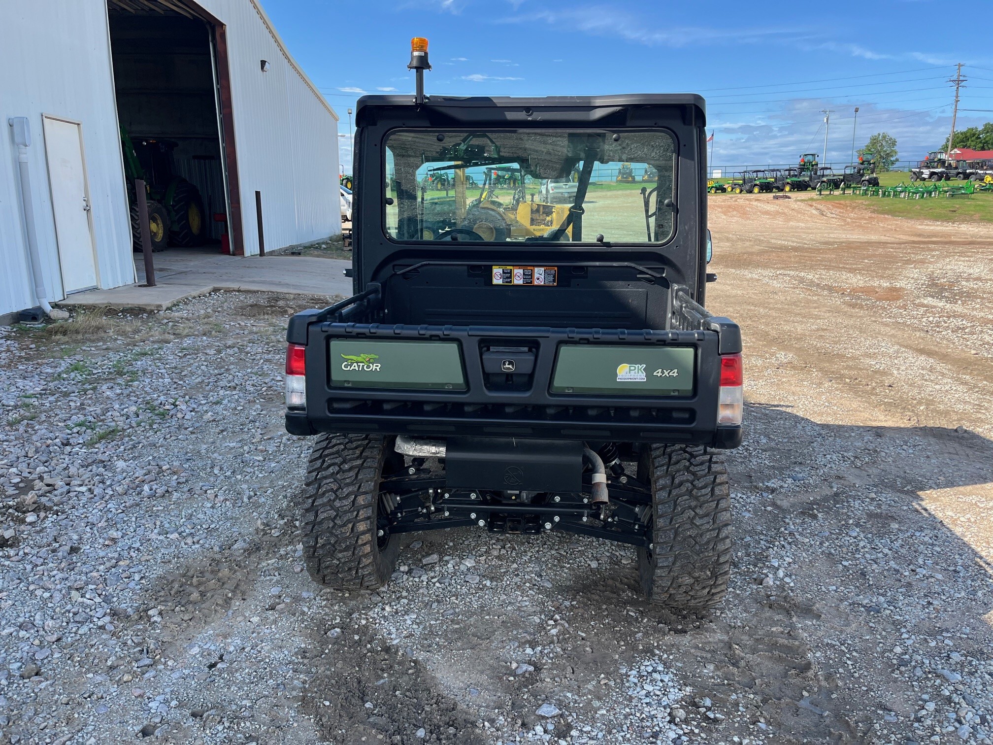2024 John Deere XUV 835M Image 4