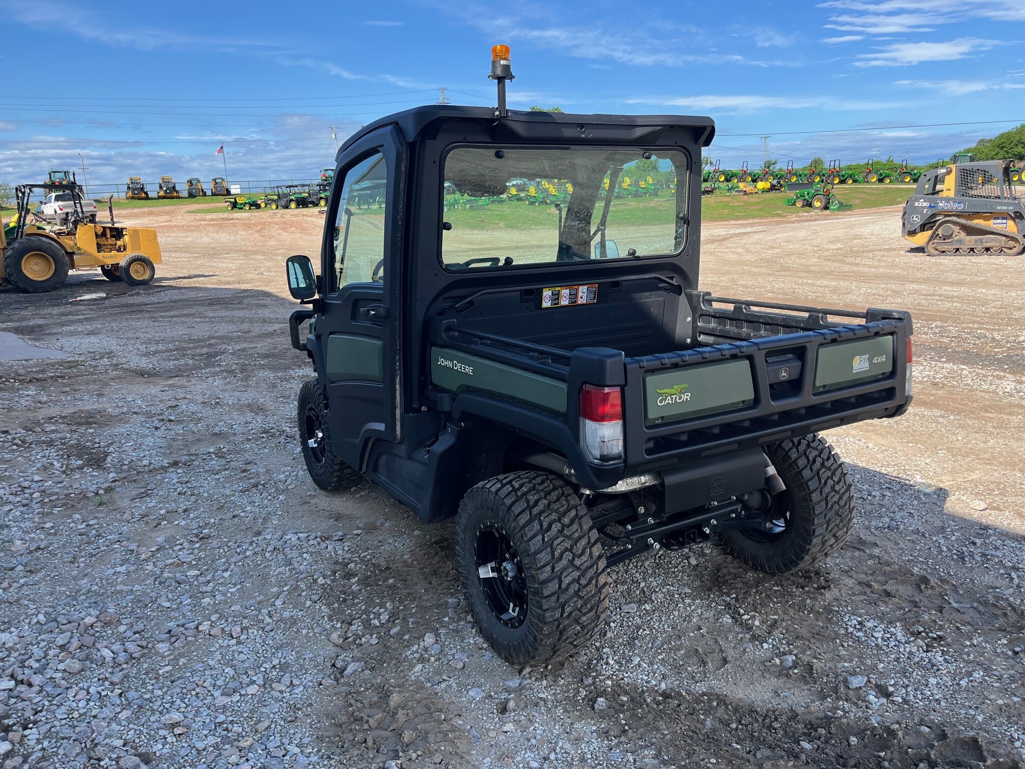 2024 John Deere XUV 835M Image 5