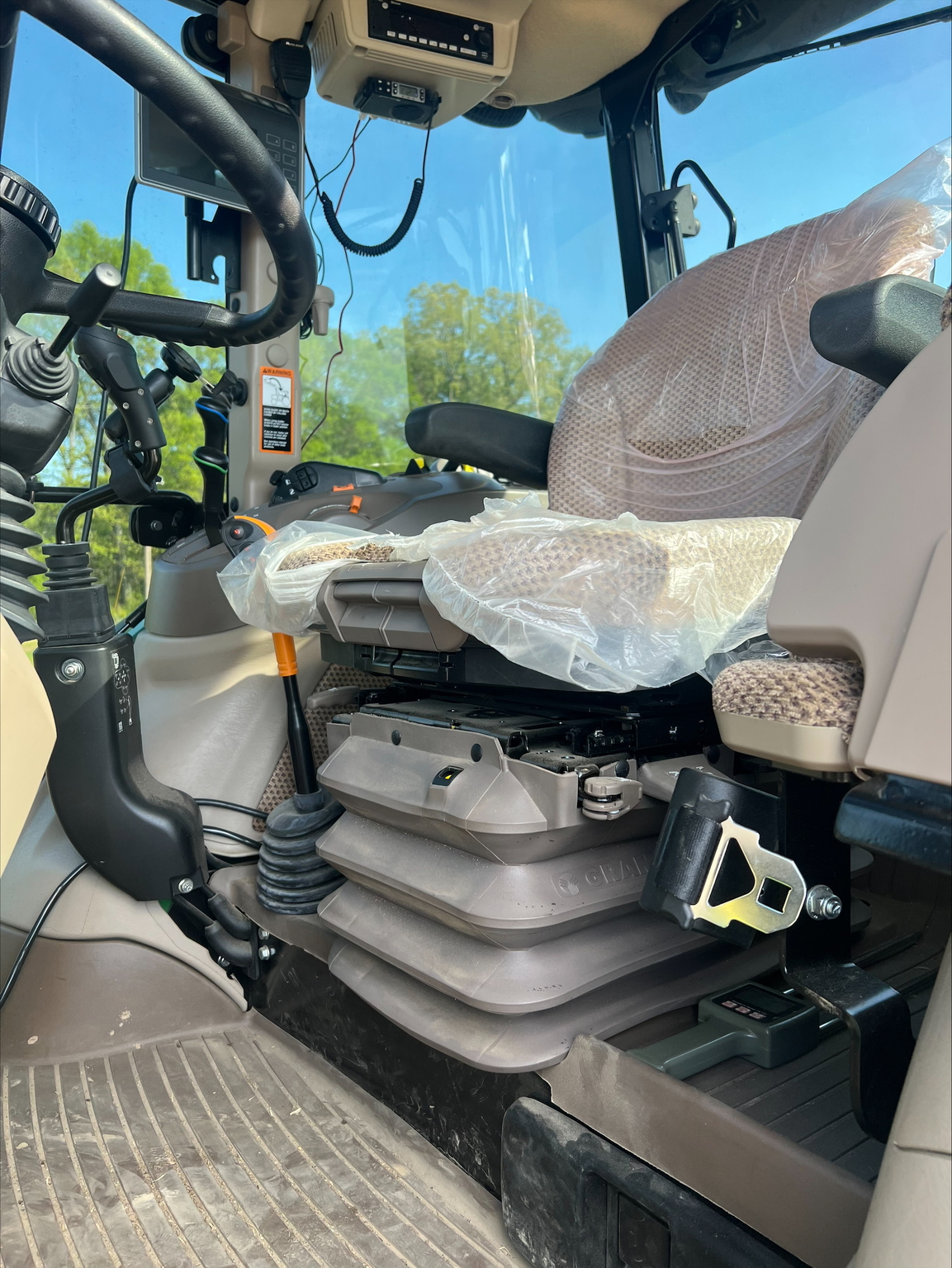 2023 John Deere 5120M Image 7