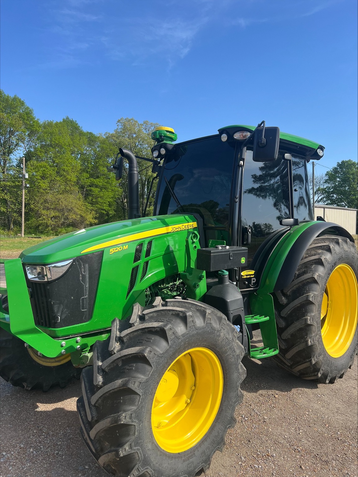 2023 John Deere 5120M Image 1