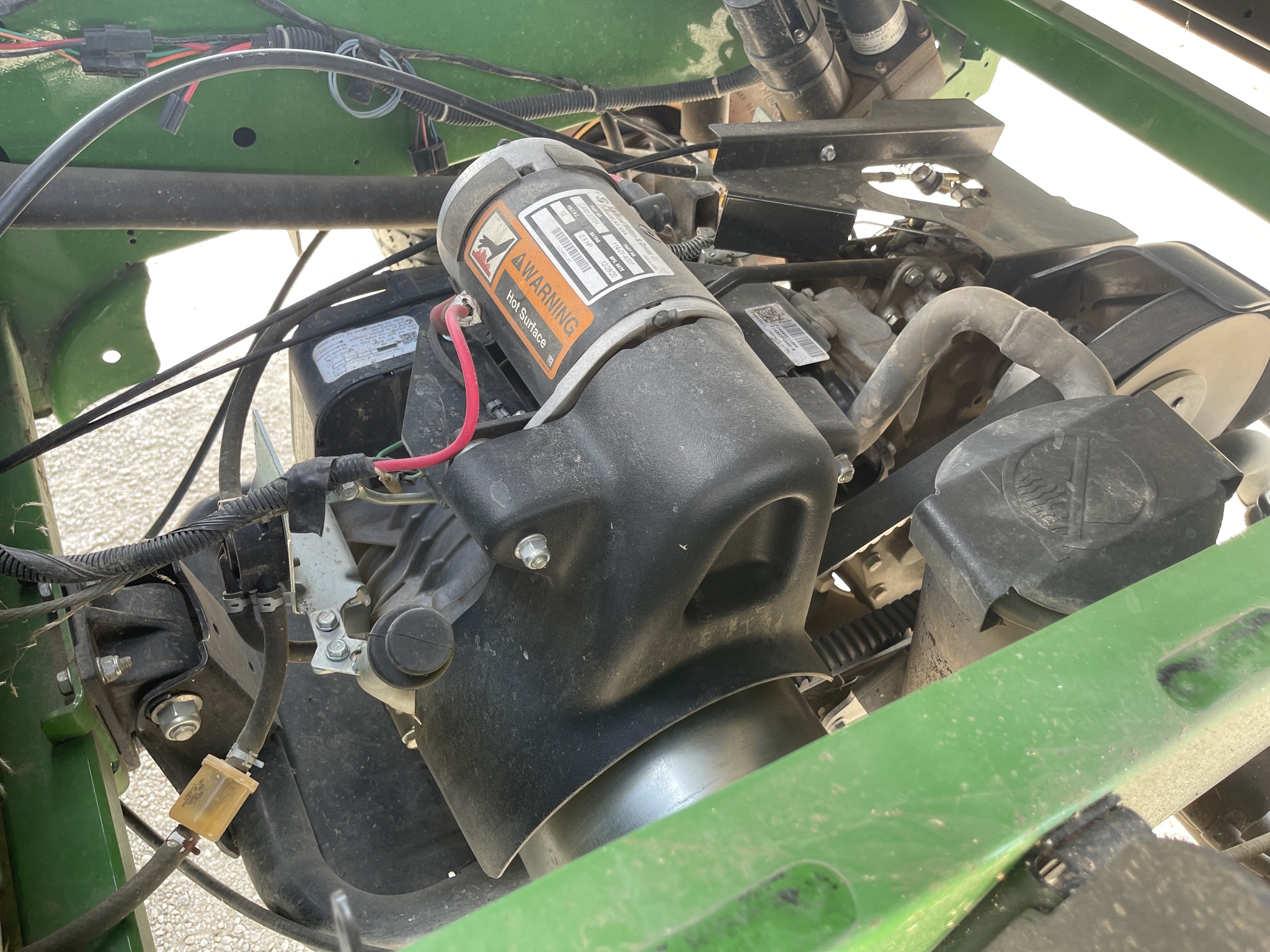 2021 John Deere TX Turf Image 14