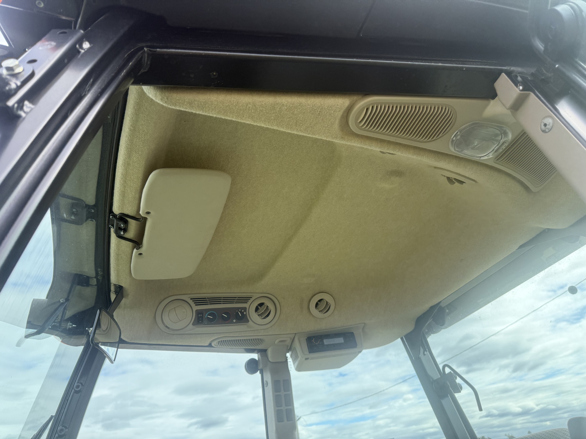 2022 John Deere 5090E Image 15