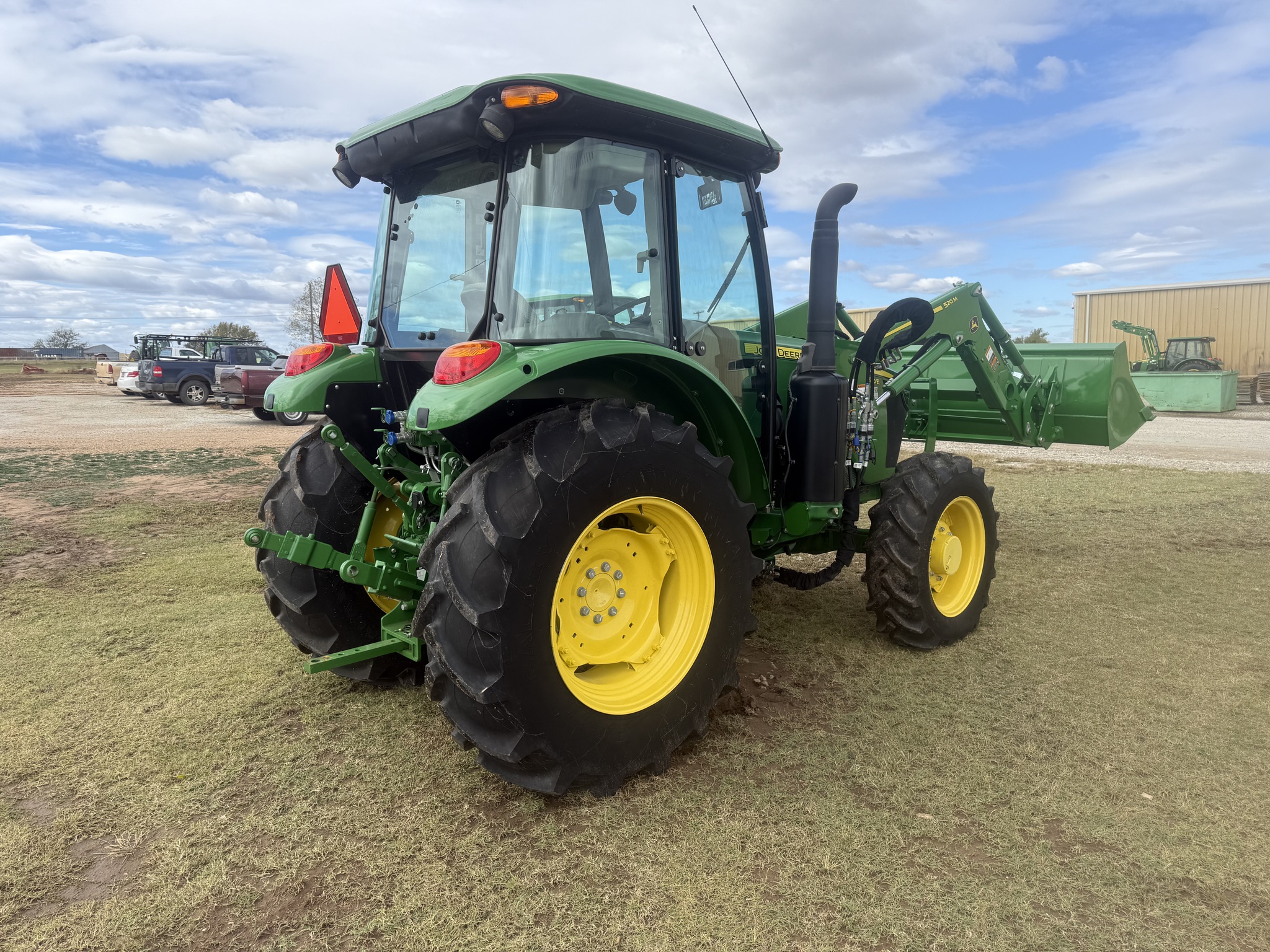 2022 John Deere 5090E Image 2