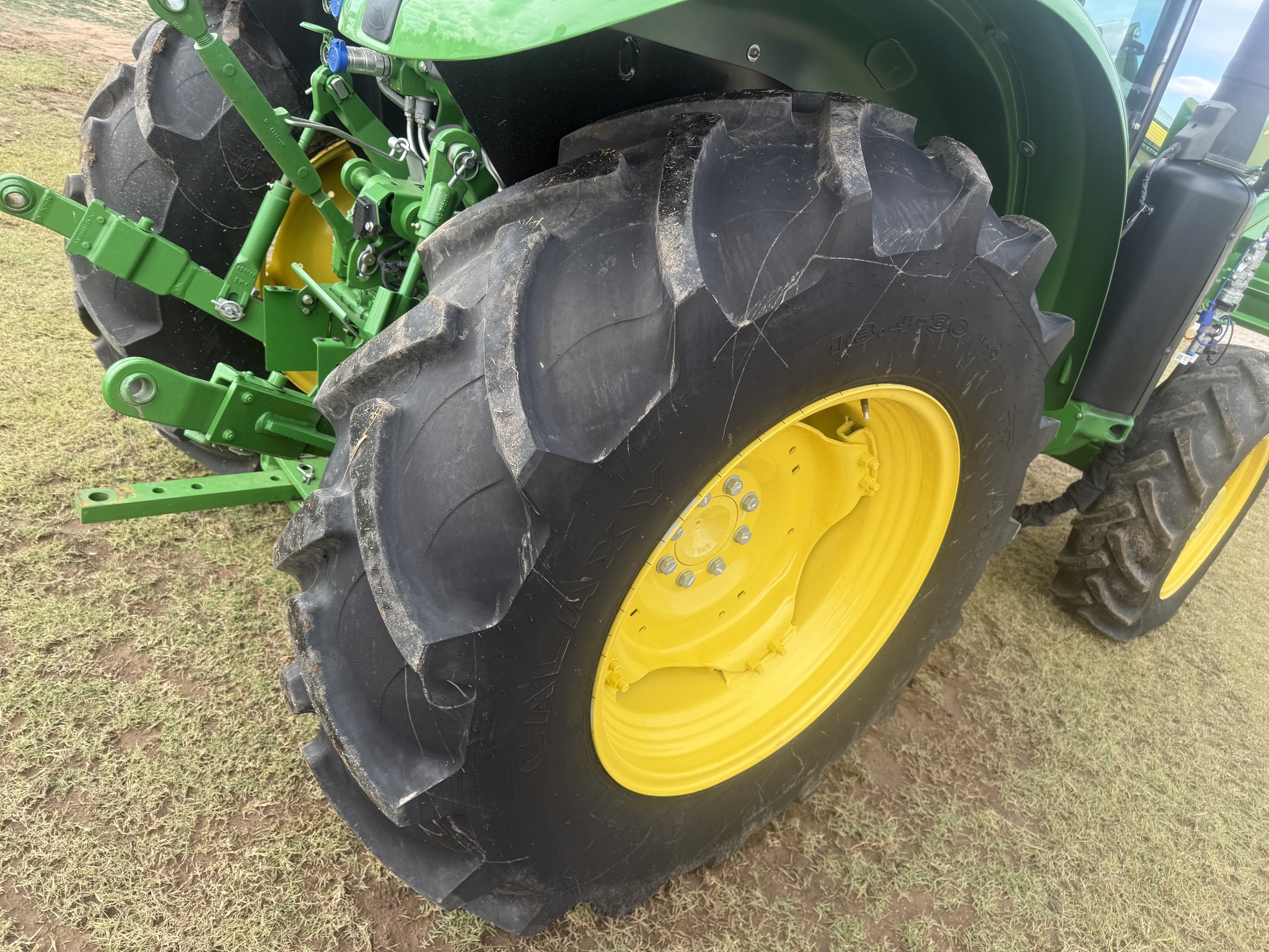 2022 John Deere 5090E Image 20