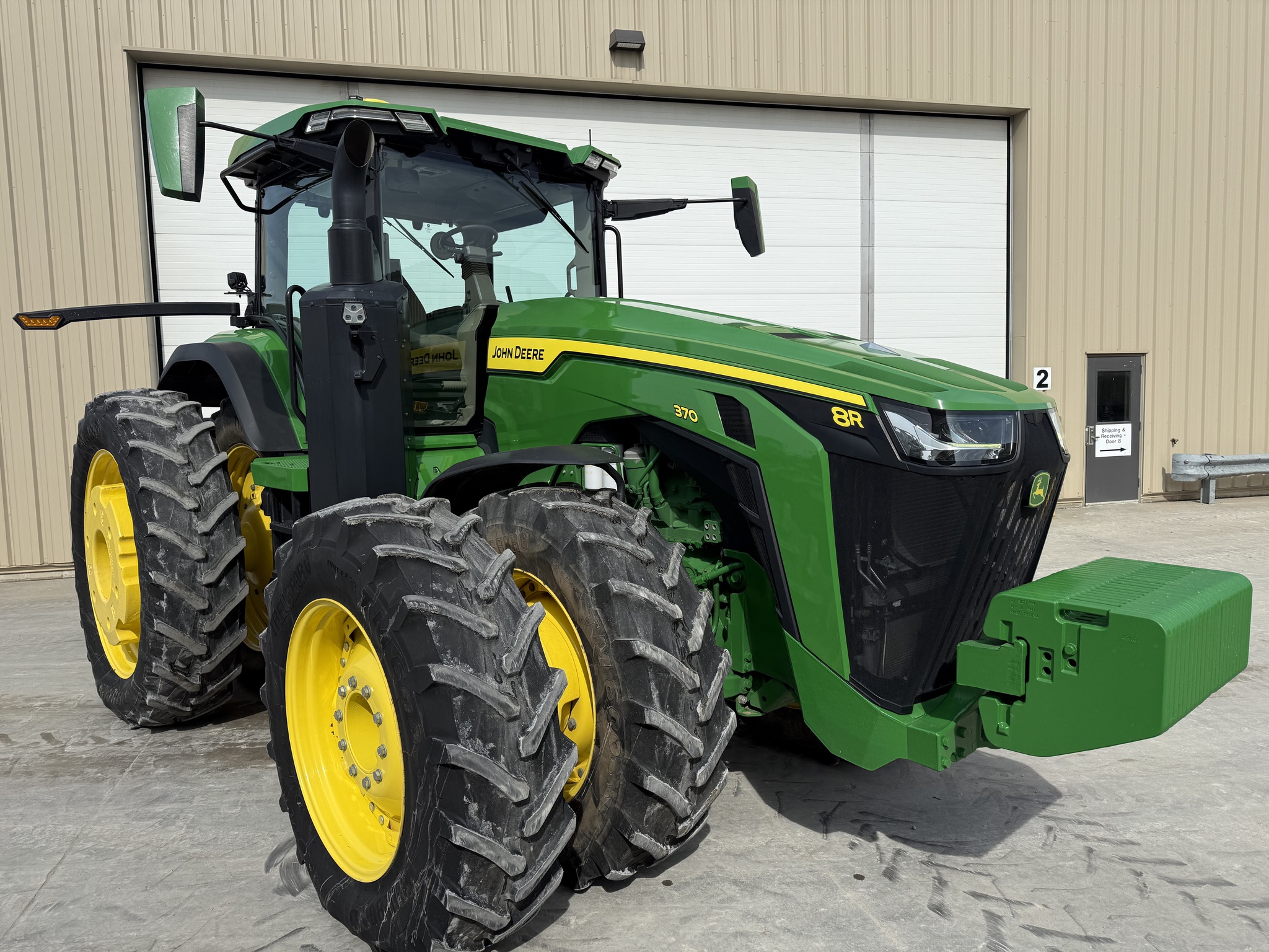 2023 John Deere 8R 370 Image 1