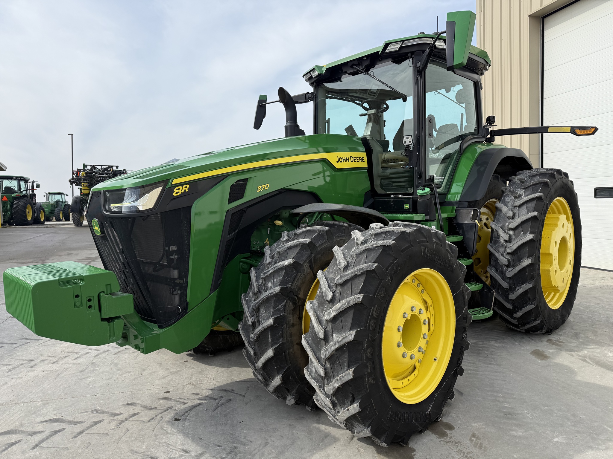 2023 John Deere 8R 370 Image 7