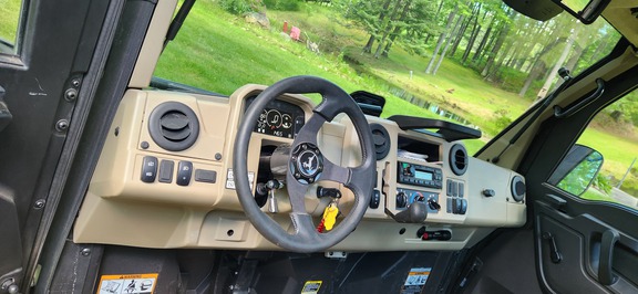 Photo of 2023 John Deere XUV 835R