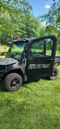 Photo of 2023 John Deere XUV 835R