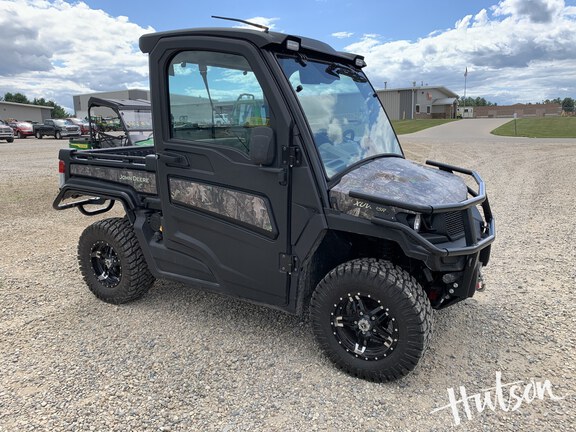 Photo of 2023 John Deere XUV 835R
