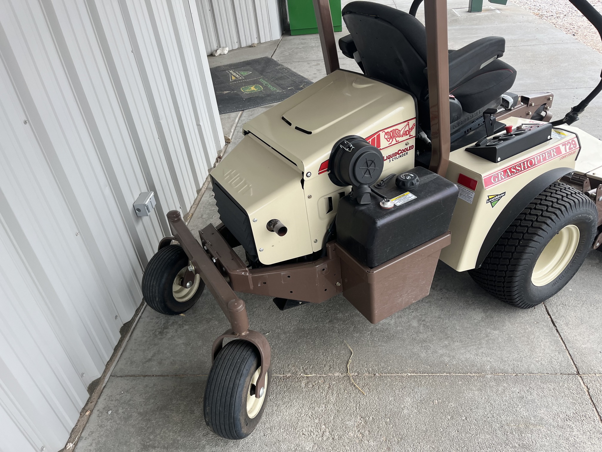 2024 Grasshopper 729T Image 5