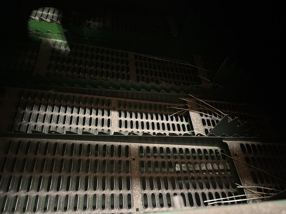 Used 2000 John Deere 9450 Combines at Koenig Equipment in Anna, OH - Photo15