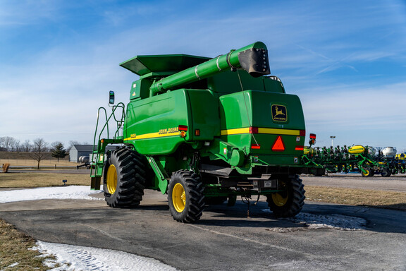 Used 2000 John Deere 9450 Combines at Koenig Equipment in Anna, OH - Photo2