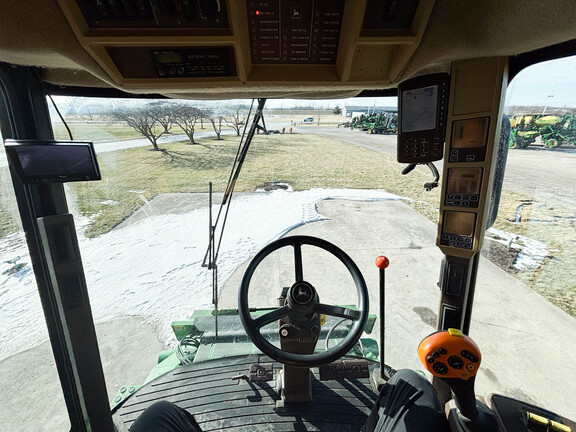 Used 2000 John Deere 9450 Combines at Koenig Equipment in Anna, OH - Photo37
