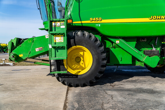 Used 2000 John Deere 9450 Combines at Koenig Equipment in Anna, OH - Photo12
