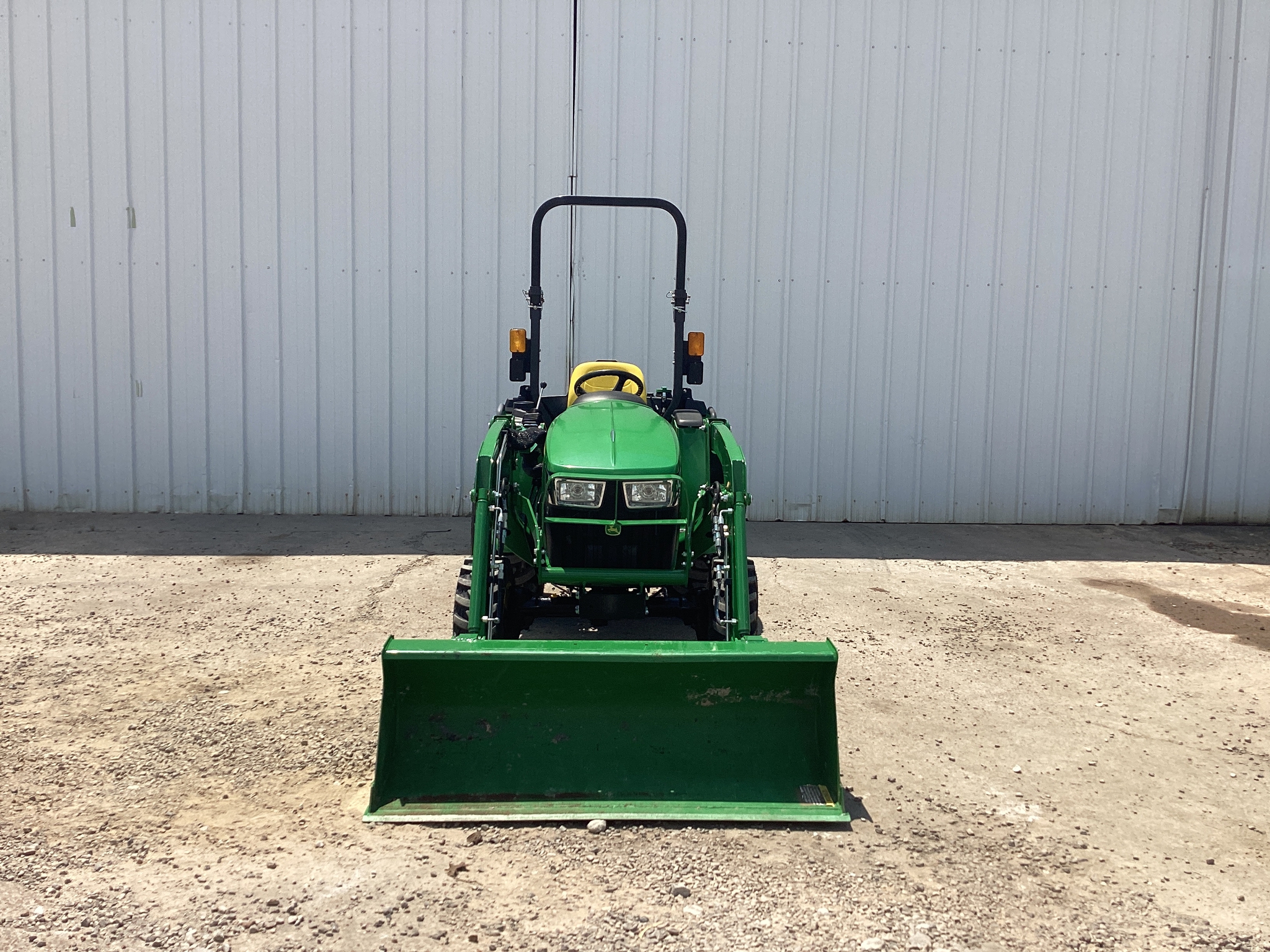 2022 John Deere 3025E Image 12
