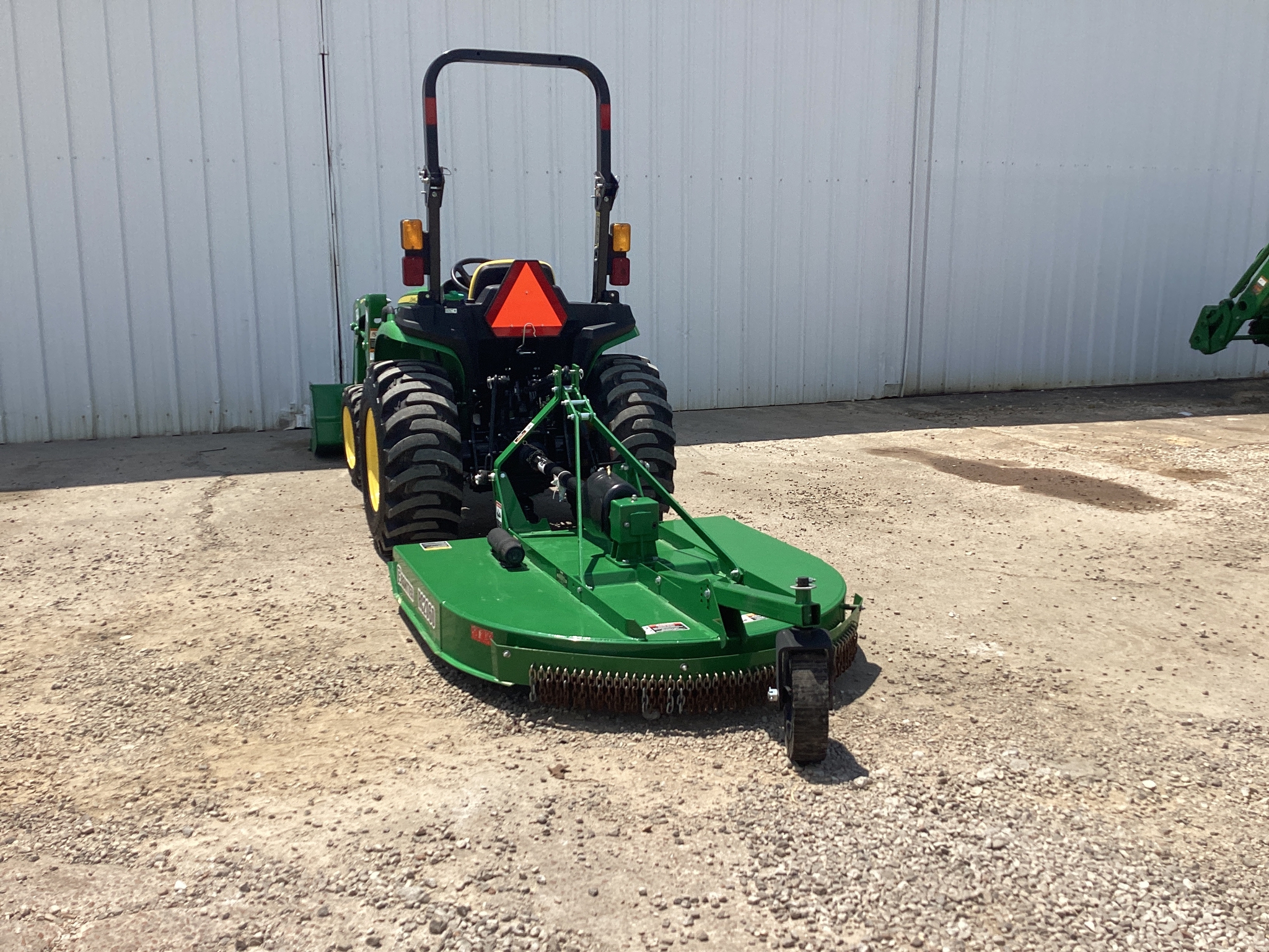 2022 John Deere 3025E Image 16