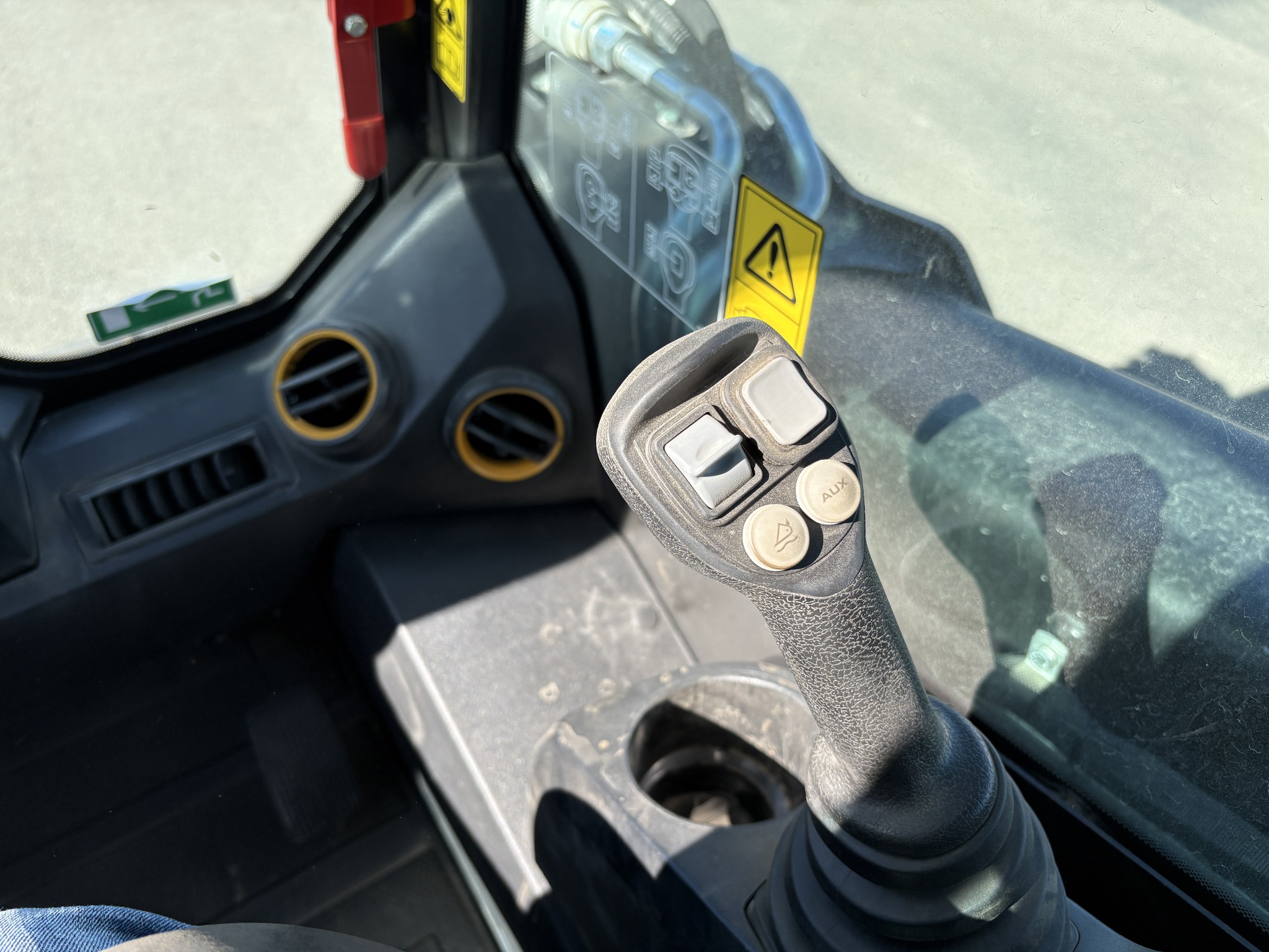 2024 JCB 270 Image 25