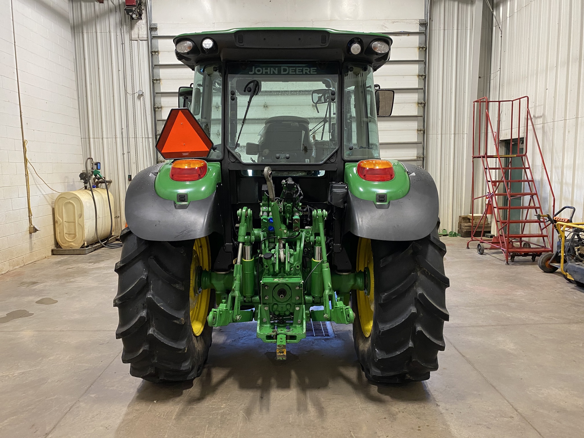 2019 John Deere 5125R Image 5
